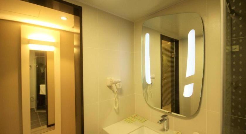 Ibis Shenyang North Station Hotell Eksteriør bilde